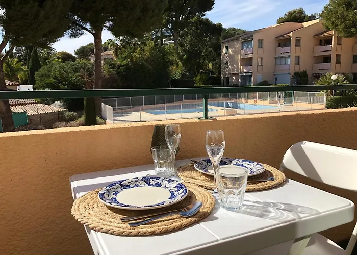 아파트 Avec Terrasse Et Piscine *