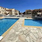 Avec Terrasse Et Piscine * 邦多勒