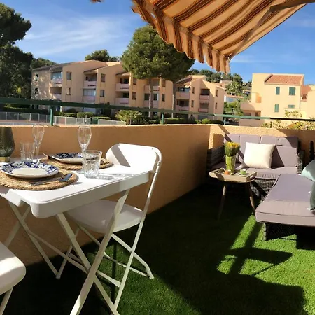 Avec Terrasse Et Piscine *