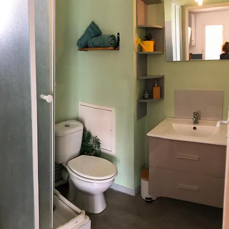 Apartman Avec Terrasse Et Piscine *