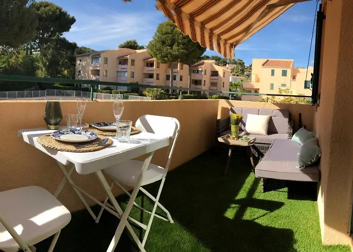 Avec Terrasse Et Piscine *